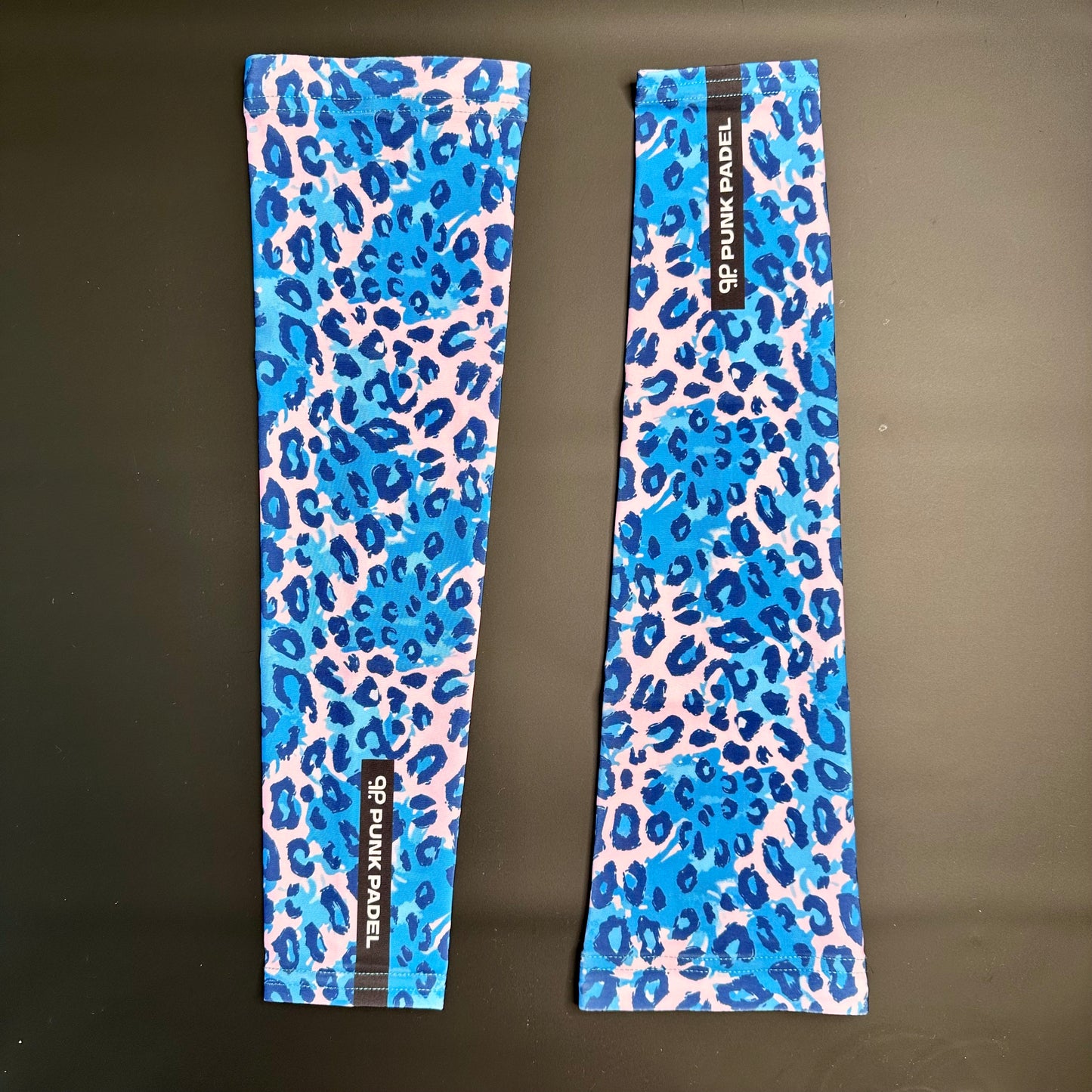 Padel Arm Sleeve "Go Wild" Blue Pink Leopard
